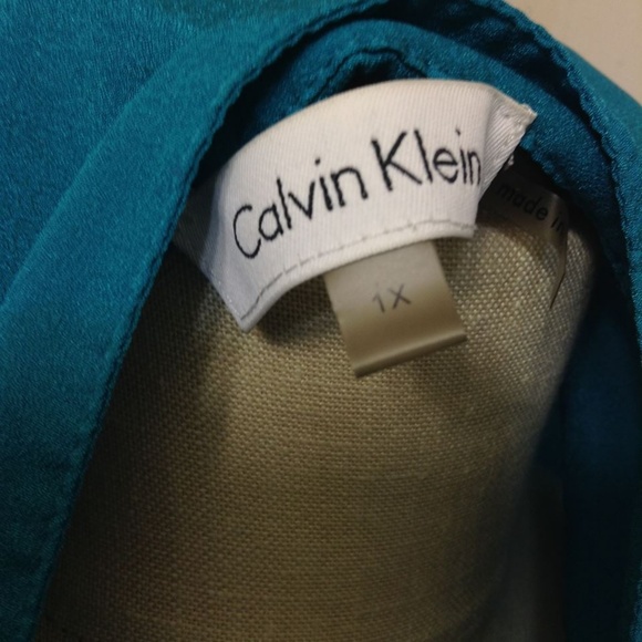 Calvin Klein Shirt - Picture 2 of 4